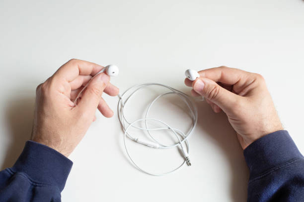 Kebiasaan Kecil Ini Bisa Bikin Earphone Kamu Lebih Awet, Lho!