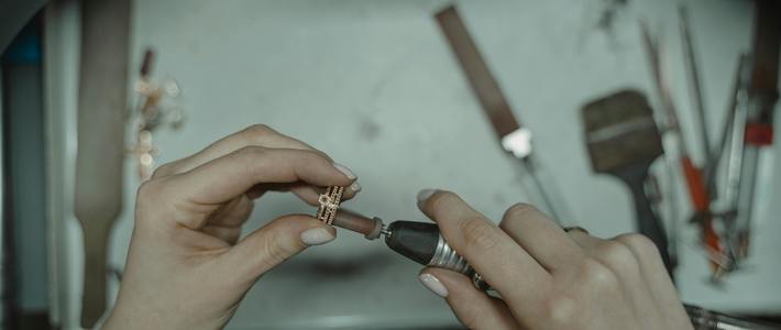 Ubah Hobi Jadi Karya Seni? Kuncinya Ada di Rotary Tool Ini!