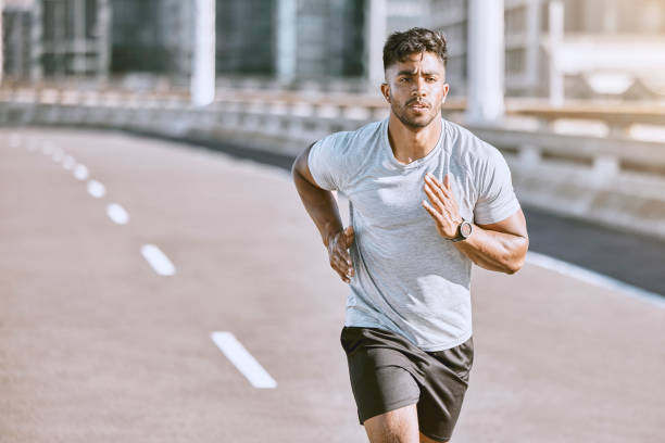 7 Tips Memilih Celana Sport Pria yang Nyaman dan Nggak Gerah