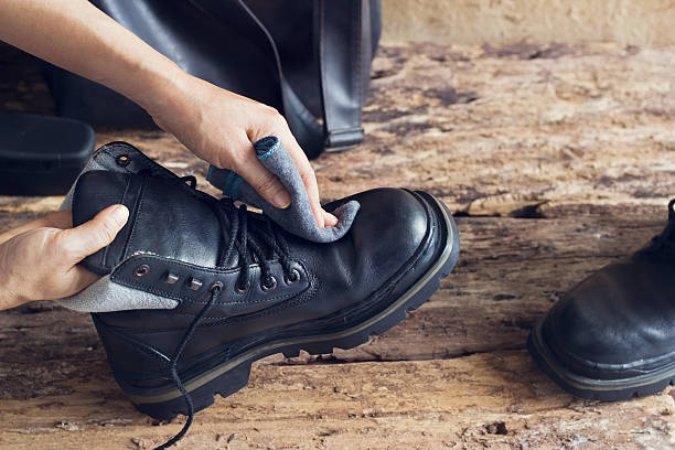 Cara Merawat Sepatu Boots Kulit agar Awet dan Nggak Mudah Retak