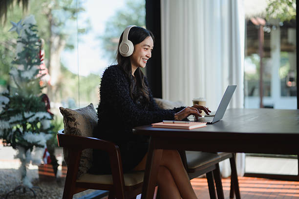 Budget Minim tapi Mau Headphone Suara Mantap? Ini Pilihannya!
