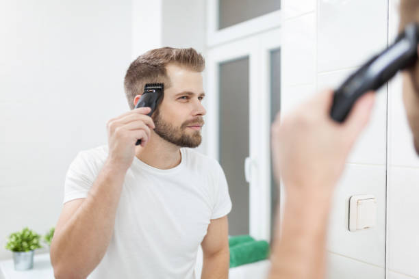 Biar Gak Kelihatan Asal Cukur, Begini Cara Pakai Hair Clipper Biar Rapi Kayak di Barbershop!