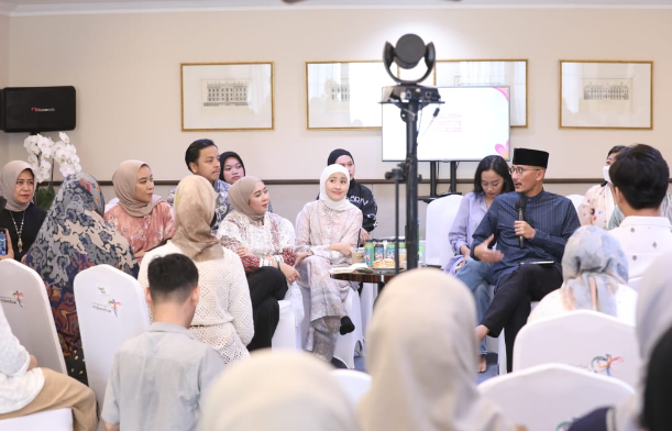 Tren Fashion Kudus & Indonesia: Dari Fashion Week, Shimmer Lebaran sampai Cottagecore