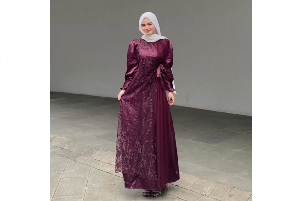3 Warna Baju Lebaran 2025 yang Bakal Bikin Kamu Paling Standout di Kumpul Keluarga