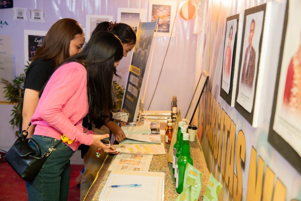Kaos Kasual hingga Camilan Ludes Terjual: Inovasi Undana Bikin Pameran HUT RI ke-80 Makin Riuh