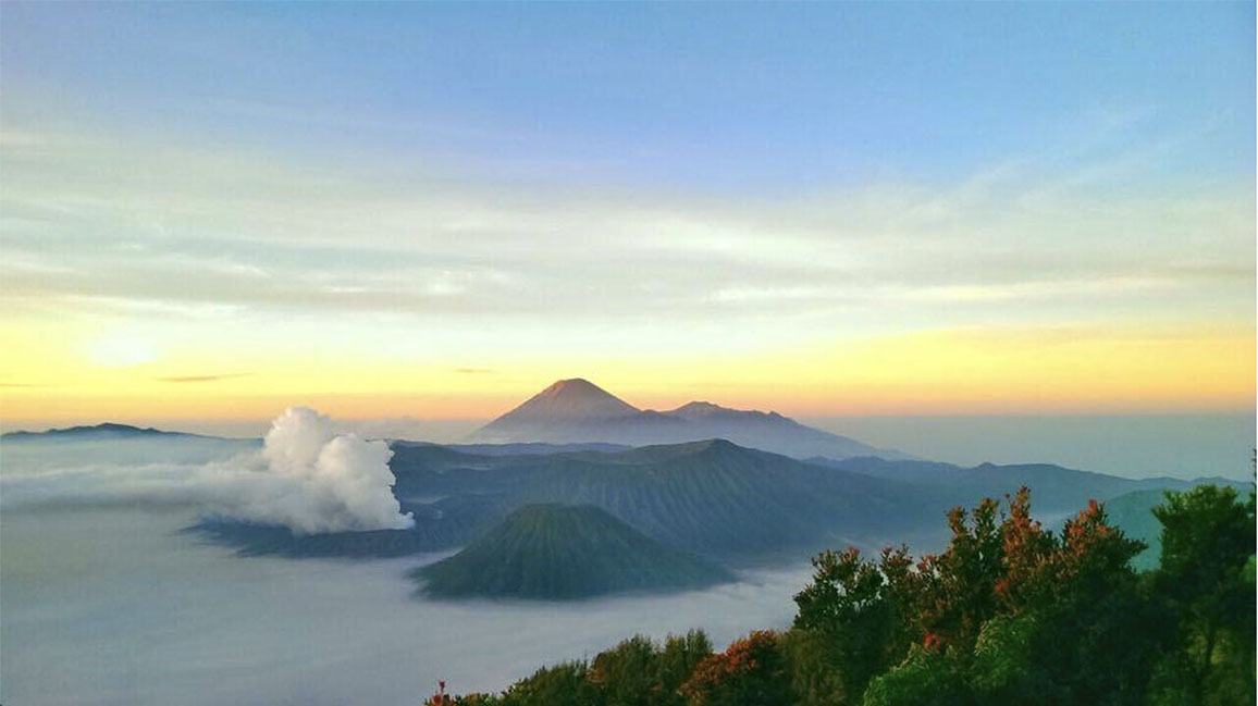 Liburan Hemat ke Bromo & Banyuwangi: Dari Sunrise Epic sampai Blue Fire Legend!