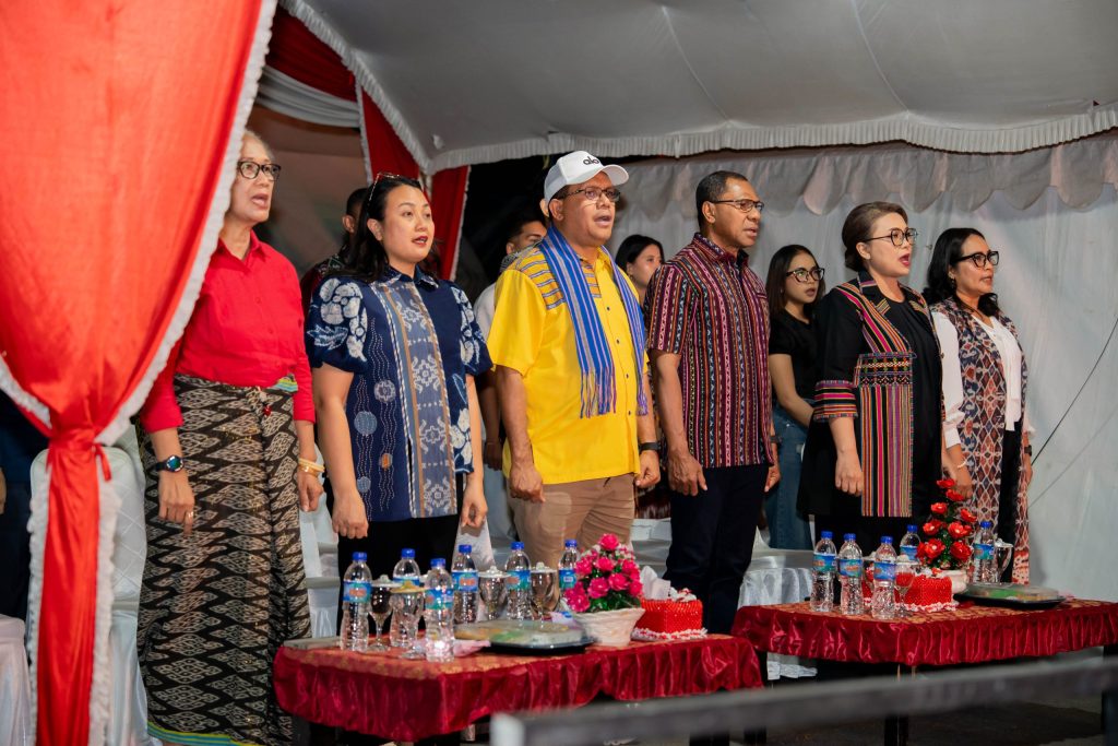 Kaos Kasual hingga Camilan Ludes Terjual: Inovasi Undana Bikin Pameran HUT RI ke-80 Makin Riuh
