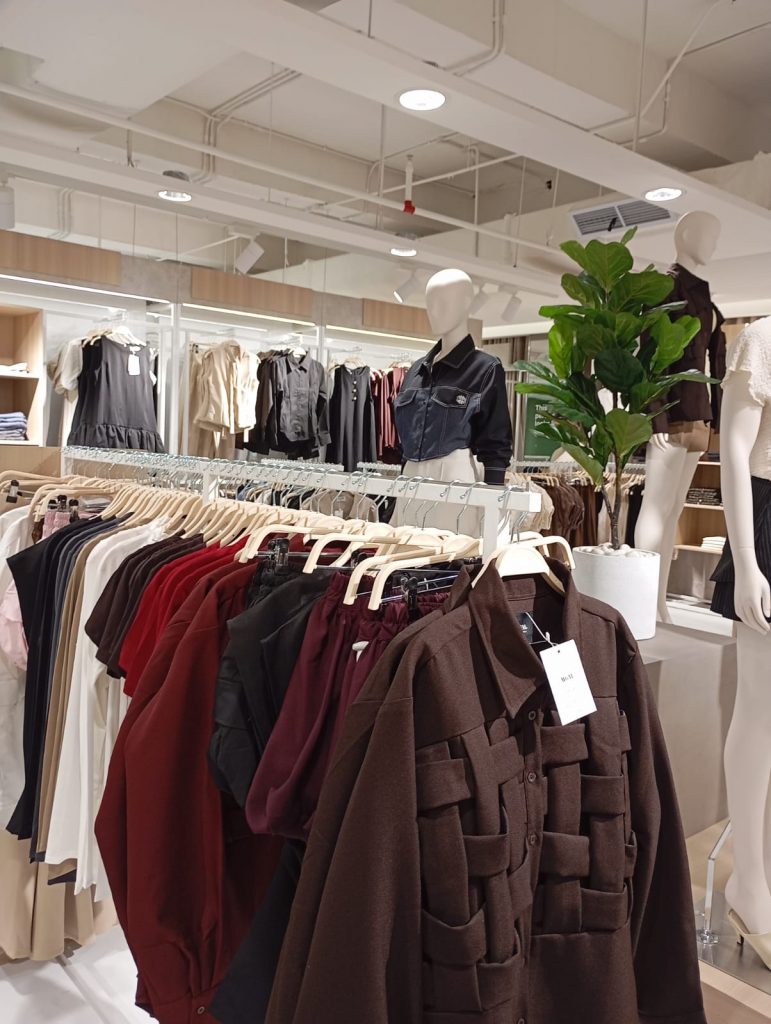 MU+KU Plaza Blok M: Surga Fashion Kasual 3 Lantai dengan 150+ Brand Keren