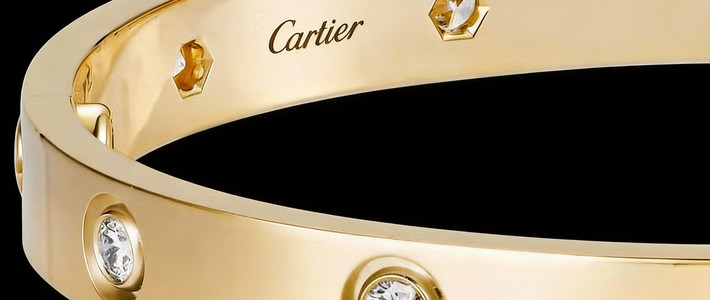 Gelang Cartier Emas vs Titanium: Mana yang Paling Worth It untuk Koleksi Mewahmu?