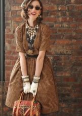 Retro Look Comeback: Panduan Busana Jadul yang Bikin Gaya Makin Kece