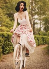 Retro Look Comeback: Panduan Busana Jadul yang Bikin Gaya Makin Kece