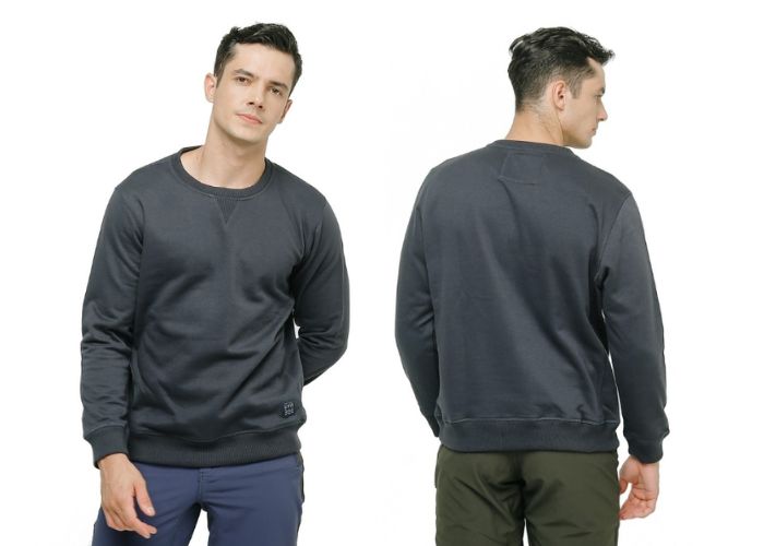 9 Ide OOTD Sweater EIGER biar Look Makin Kece, dari Ngopi Santai sampai Outdoor!