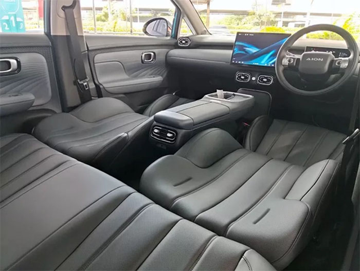 AION UT di GIIAS 2025: Mobil Listrik Pintar Paling Aman dan Canggih di Kelas Rp 300 Jutaan