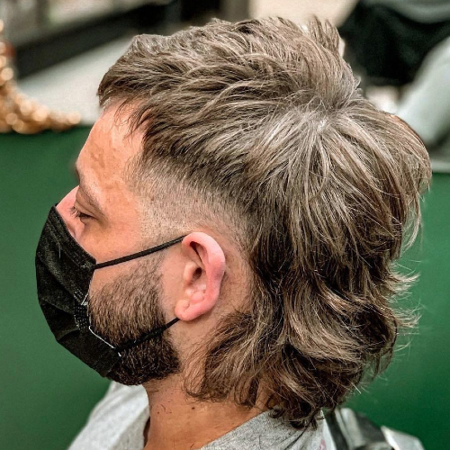 7 Gaya Rambut Gondrong Tanggung Biar Makin Ganteng ala Petualang Bebas