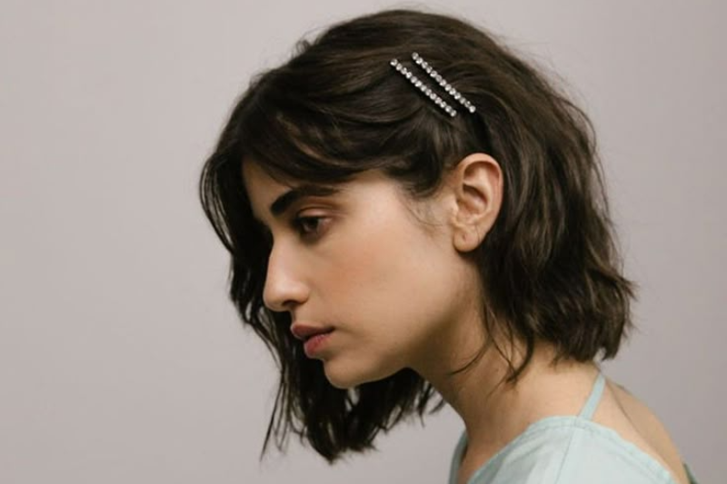 4 Trik Styling Rambut Pendek Biar Nggak Itu-Itu Aja (Tetap Fresh dan Stylish!)