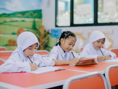 Coding & AI Masuk Kurikulum SD 2025: Ancaman atau Lompatan Emas buat Anak?