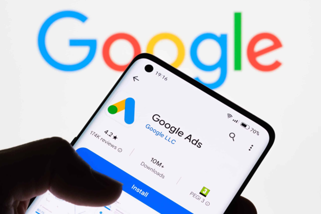Kok Iklan Selalu Ngikutin Kita di Internet? Ini Dia Rahasia Mesin Belajarnya