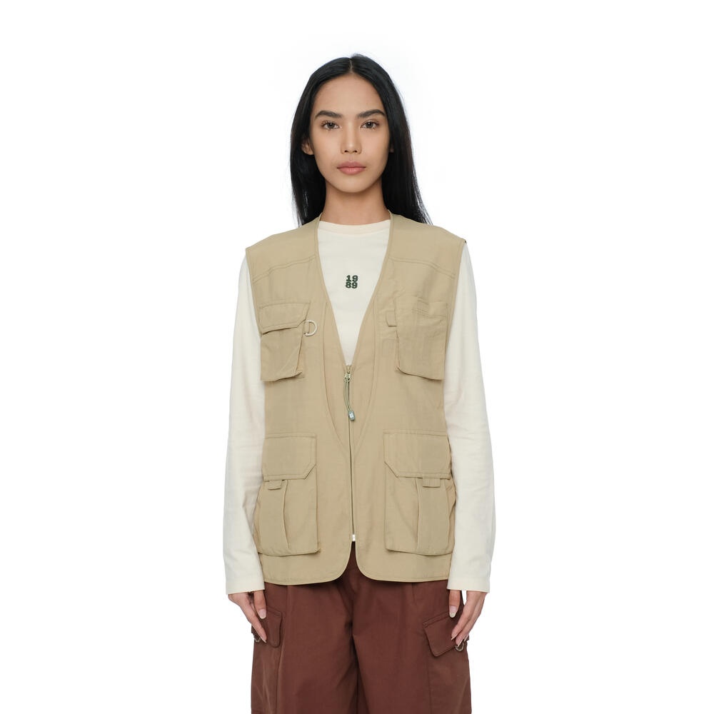 Women Morella Fisherman Vest merupakan rompi vest wanita dari EIGER
