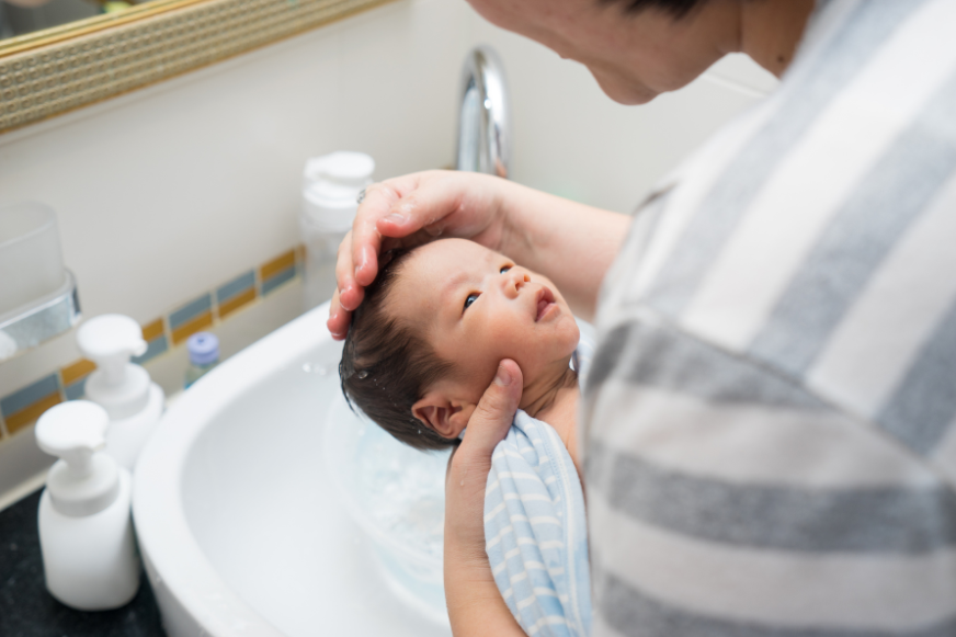 5 Kesalahan Merawat Newborn yang Sering Terjadi (Dan Cara Aman Menghindarinya)