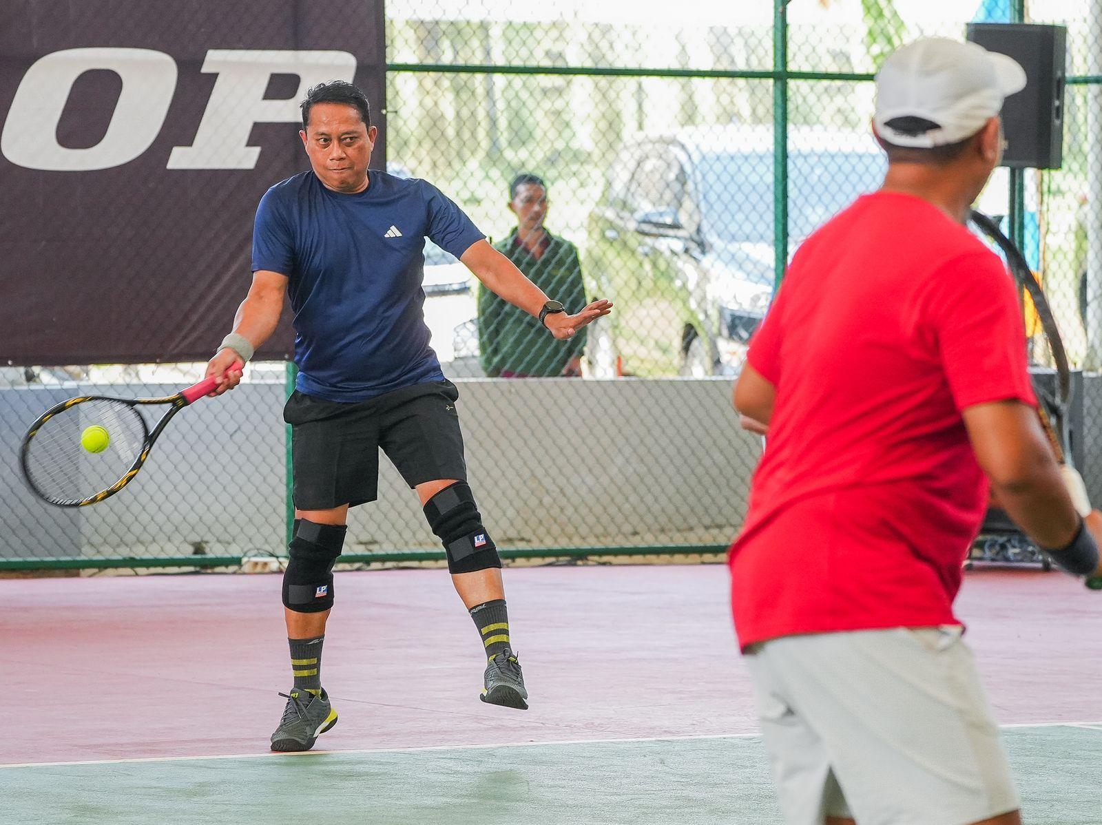 Drama Lapangan Tenis Pengayoman Open 2025: Aksi U-90 yang Bikin Merinding