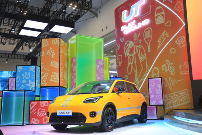 AION UT di GIIAS 2025: Mobil Listrik Pintar Paling Aman dan Canggih di Kelas Rp 300 Jutaan