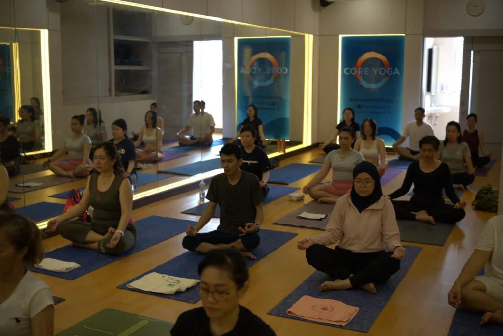 Studio Yoga Baru di Harapan Indah: Safe Sequence, Fasilitas Kece, Promo Gratis 3 Bulan!