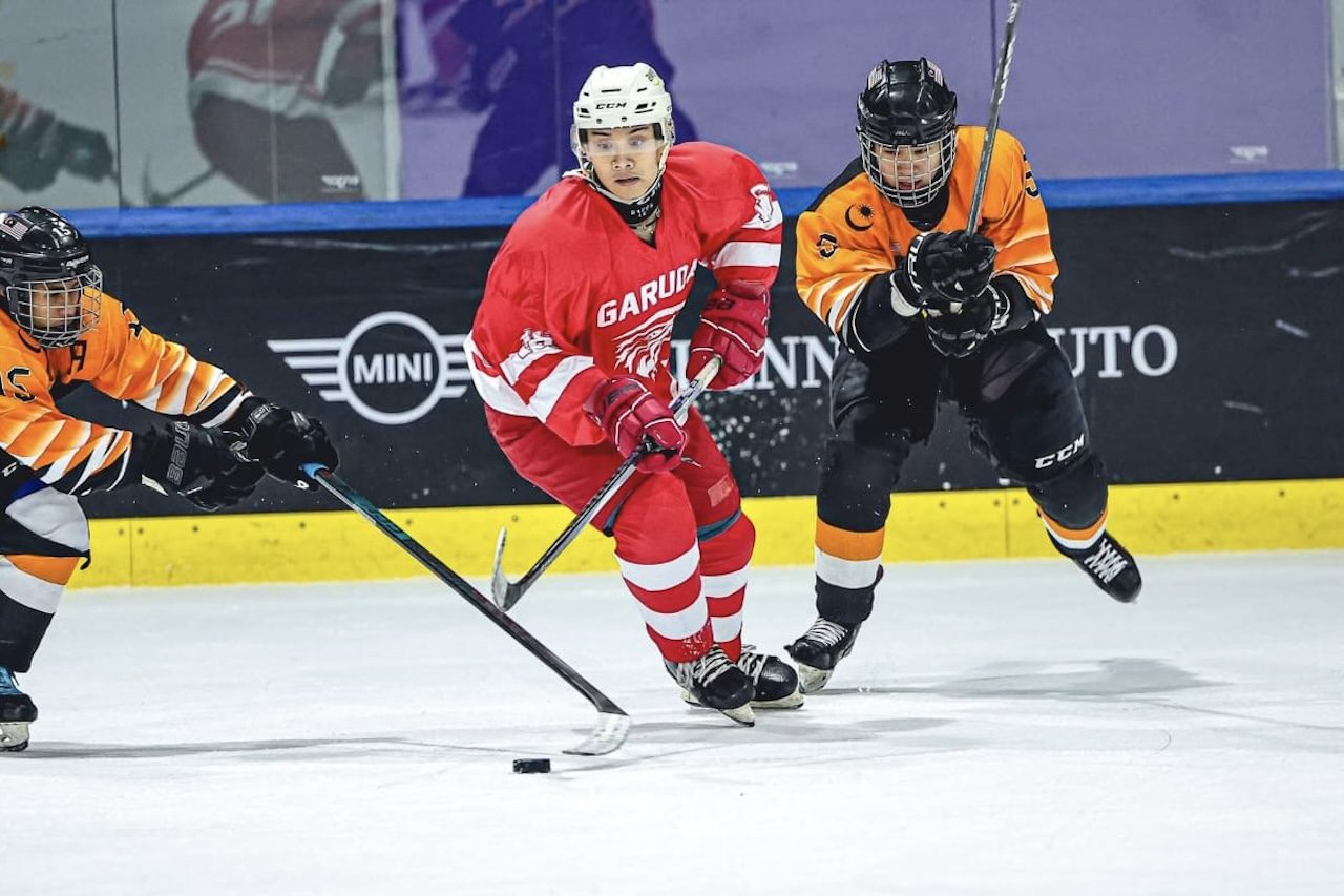 Dari Dinding Es ke Panggung SEA Games: Kisah Emas Daffa, Mahasiswa UMN di Ice Hockey 2025