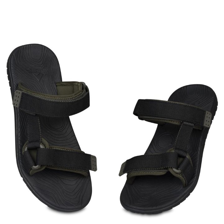 5 Sandal Slip On Pria EIGER yang Bikin Kaki Santai Setelah Petualangan