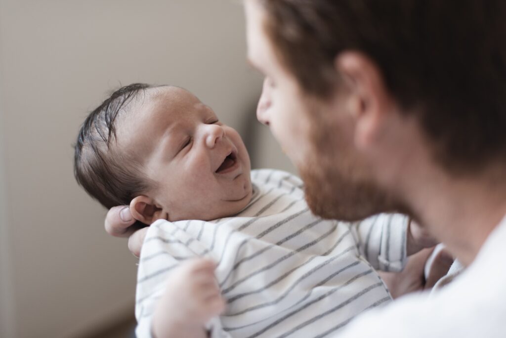Lanugo pada Bayi: Normal atau Harus Khawatir? Ini Jawaban Lengkap untuk Orang Tua Baru