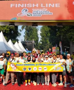 Lari Bareng, Berbagi Bareng: Aksi Sosial Smandel Runners untuk UKS SMAN 8 Jakarta