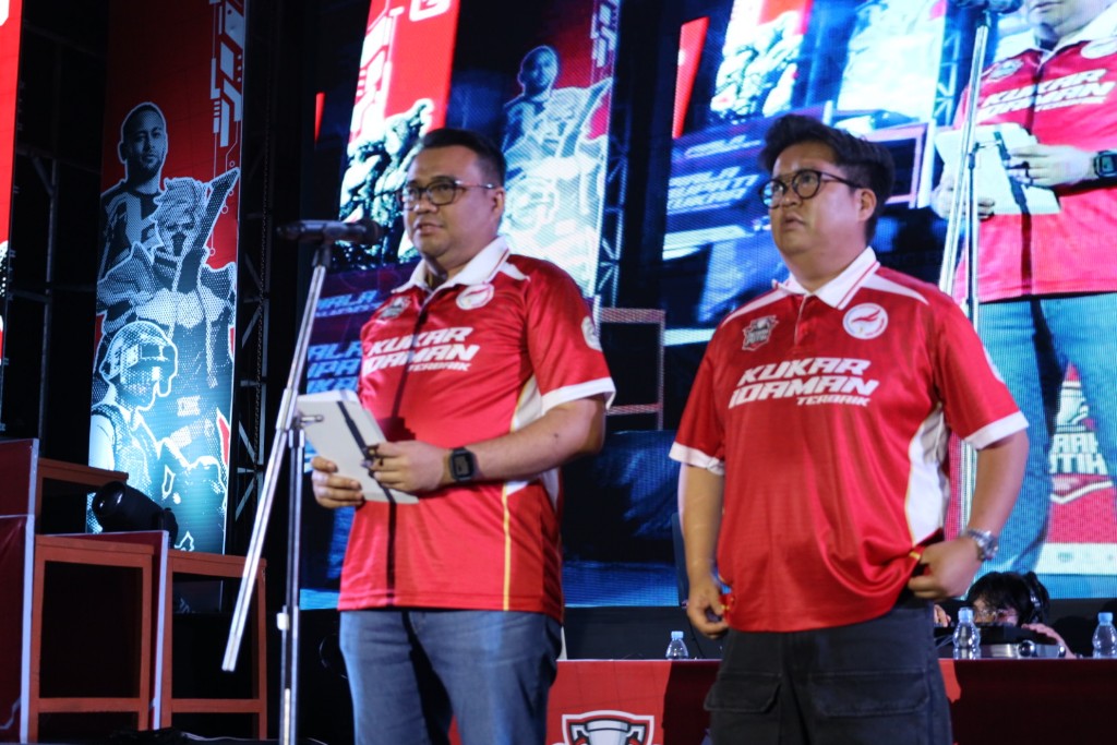Liga E-Sport Kukar Memanas: Piala Bupati Berpindah Tangan, Bibit Pro Player Muda Muncul