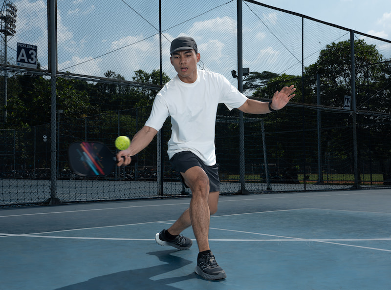 Lagi Hits di Lapangan: Pickleball, Aturan Main, dan Tas Andalan Buat Dibawa Sparring