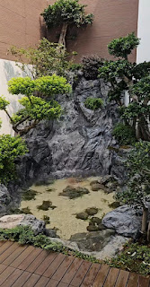 10+ Ide Kolam Air Terjun Batu Alam yang Bikin Taman Rumah Auto Mewah dan Adem