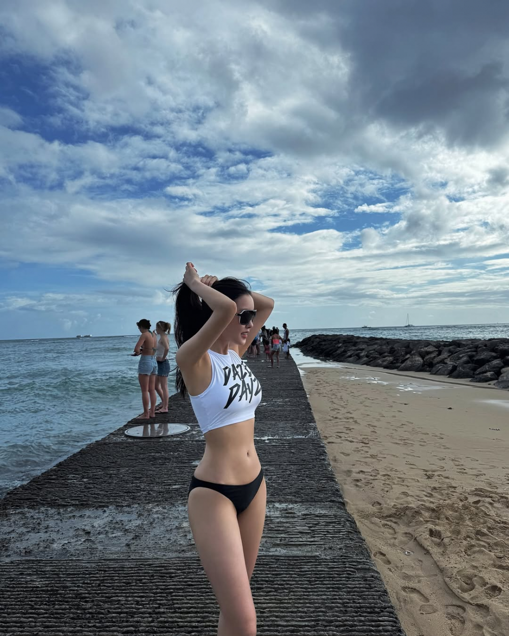 Body Goals ala Hyomin: Honeymoon di Hawaii Berkat Pilates Rutin