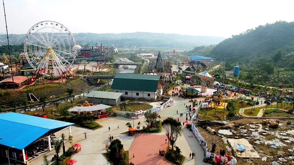 14 Destinasi Hits di Sentul: Dari Gunung, Curug, Sampai Tempat Kuliner Family Friendly!