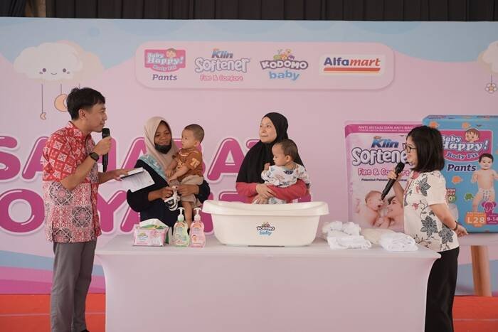 Program Rahasia di Posyandu: Cara WINGS Group & Alfamart Bantu Ibu Jaga Kesehatan dan Kulit Bayi