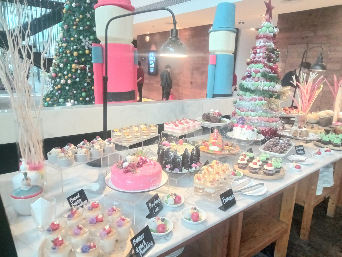 Festive Season Morrissey Hotel 2025: Diskon, Dinner Mewah, sampai Hadiah Liburan 3D2N!