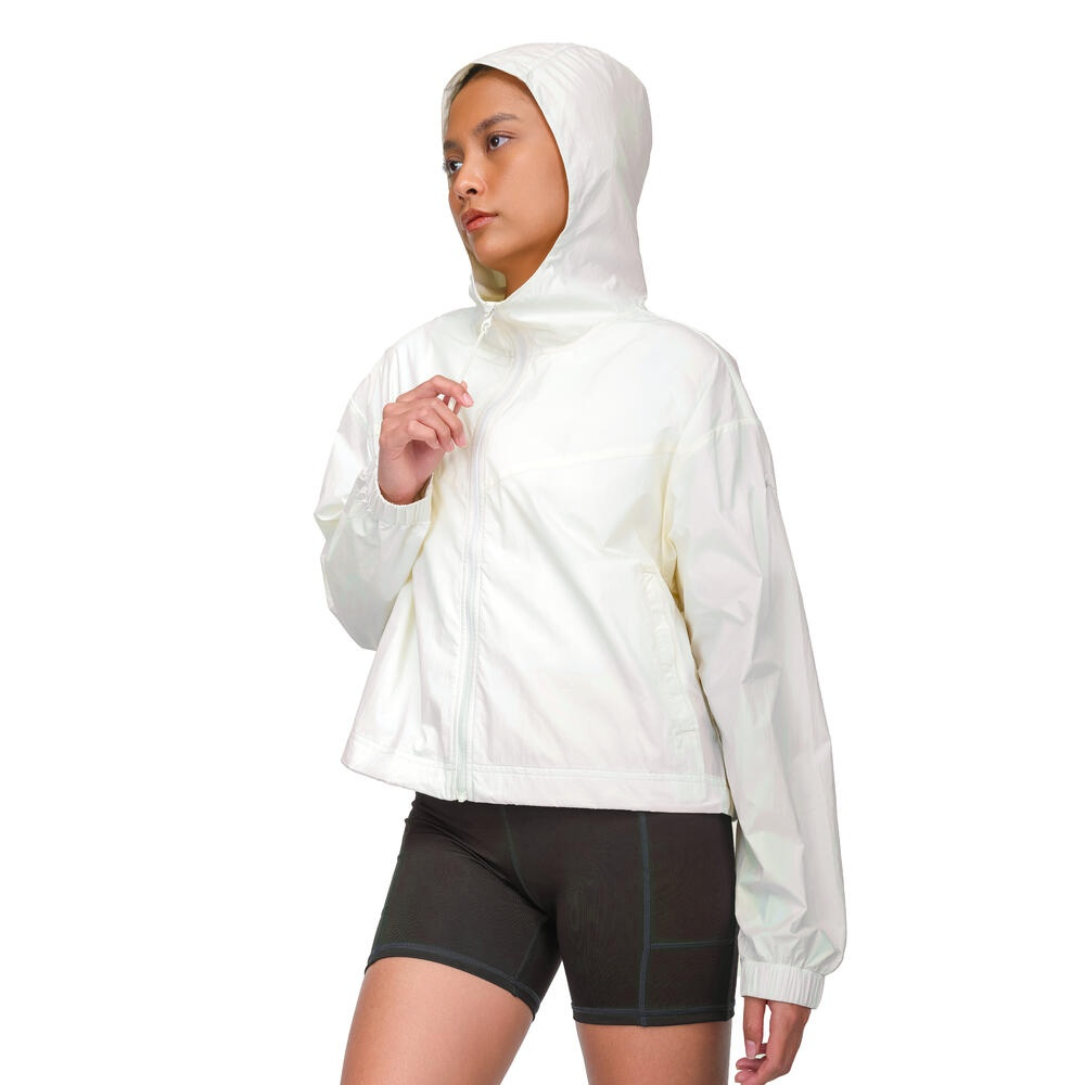 5 Jaket Sport Wanita buat Aktivitas Ringan: Nyaman, Keren, dan Nggak Bikin Gerah!