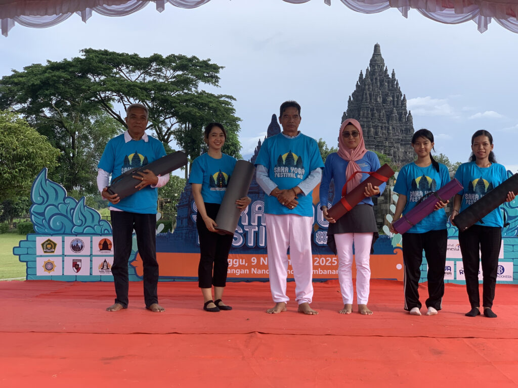 Saka Yoga Festival #8 di Prambanan: Yoga, Spiritualitas, dan Sport Tourism dalam Satu Pagi