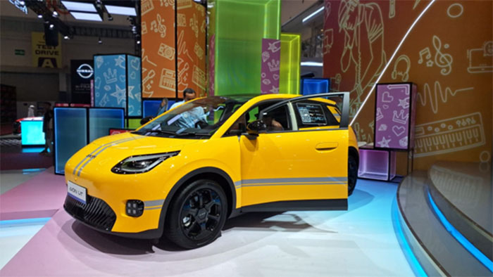 AION UT di GIIAS 2025: Mobil Listrik Pintar Paling Aman dan Canggih di Kelas Rp 300 Jutaan
