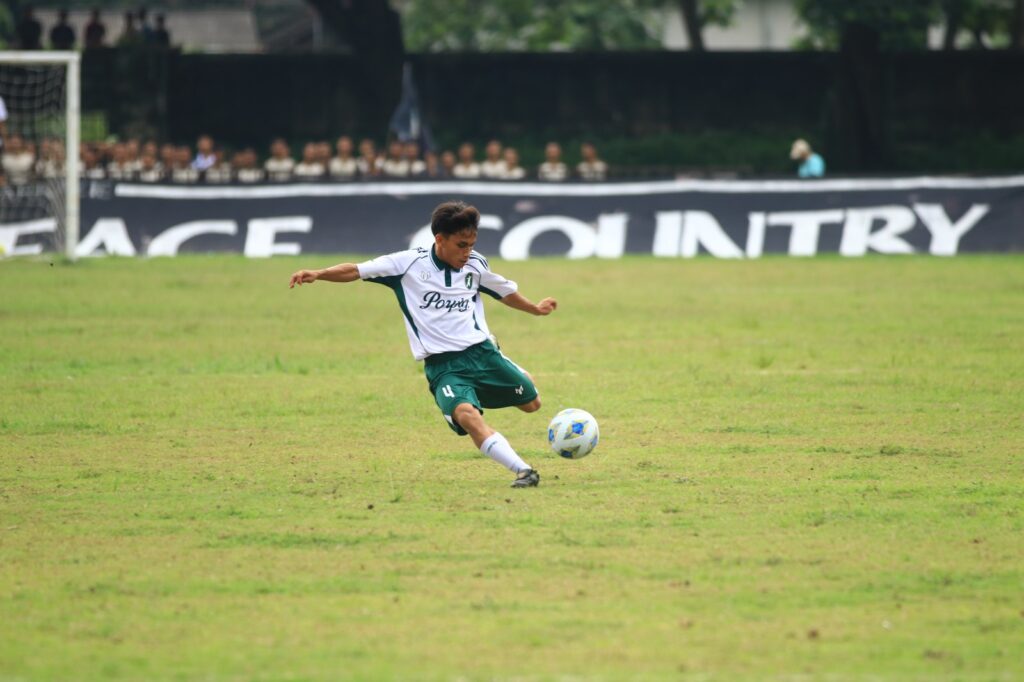Porpig FC Juara! Kisah Santri Gontor Menaklukkan Liga Pelajar Ponorogo 2025