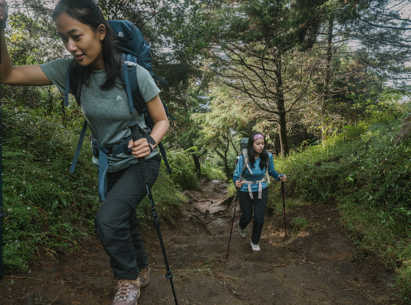Checklist Wajib Tektok Gunung: 9 Gear Penting Biar Jalur Naik-Turun Tetap Aman & Nyaman