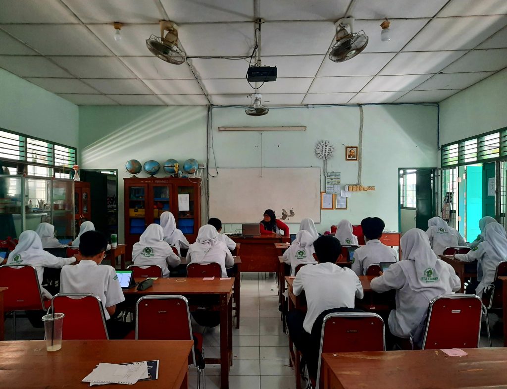 ASAS Digital dengan Tablet di MTsN 4 Sleman: Bukan Sekadar Ujian Biasa!