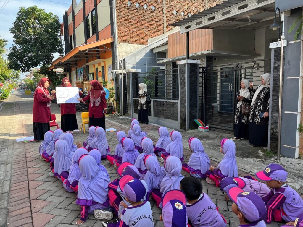 Belajar Santai, Berbagi Praktik Baik: Serunya Studi Visit KKRA-02 di RA Ulul Albab