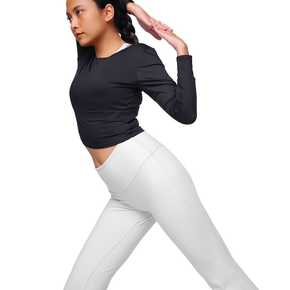 9 Outfit Yoga Wanita yang Bikin Gerak Leluasa dan Tetap Super Stylish