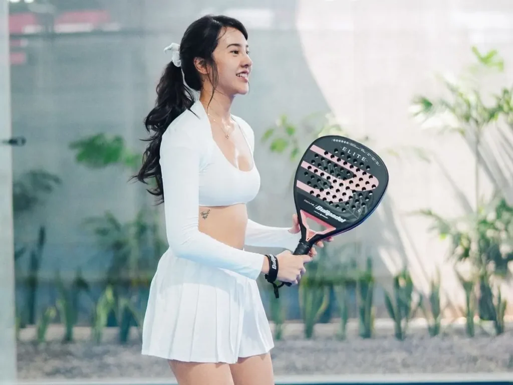 10 Ide Outfit Padel Super Kece Biar Makin Pede di Lapangan