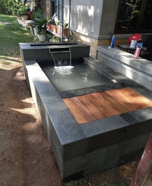 10+ Ide Kolam Air Terjun Batu Alam yang Bikin Taman Rumah Auto Mewah dan Adem