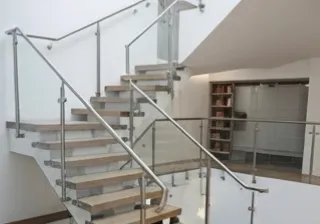 Bikin Tangga Dalam Rumah Sekeren Galeri Seni: Panduan Desain, Model, dan Material