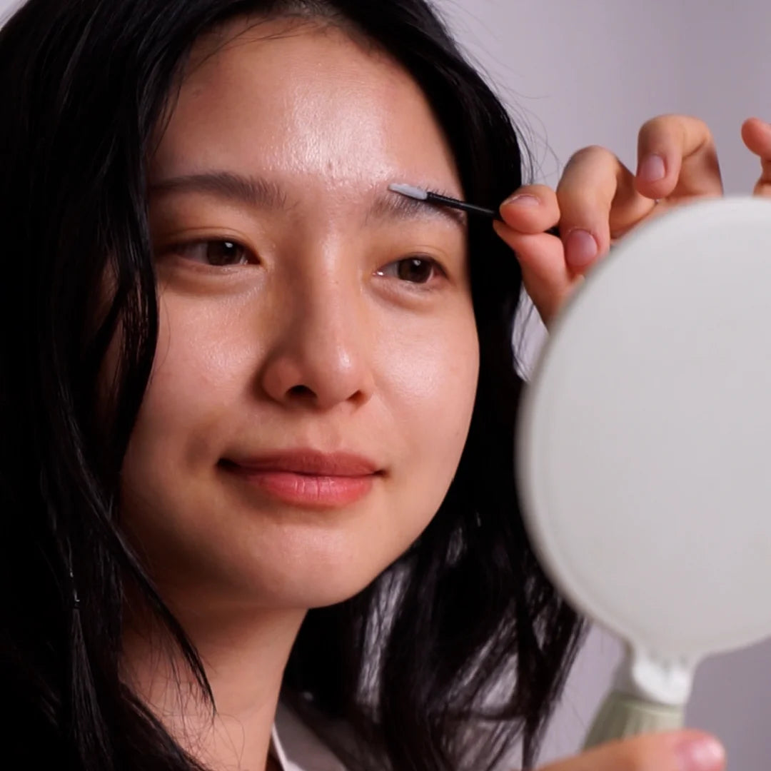 Alis Curly Susah Diatur? Coba Trik Brow Lift di Rumah Biar Selalu On Point!