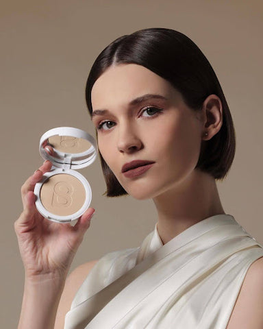 Makeup Cakey Terus? Ini Rahasia Base Flawless yang Nempel Seharian!